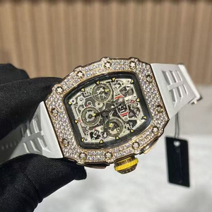 Reloj mecánico esqueleto con diamantes en oro rosa para hombre con correa de caucho blanca 11-03 - Product Image 3