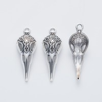Colgante de aleación con diseño de calavera de cuervo en filigrana y cabeza de pájaro de pico largo para collar gótico de lector de tarot