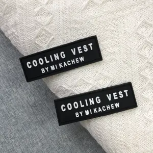 Etichette personalizzate per indumenti in silicone morbido in PVC, etichetta patch per etichette in silicone in gomma pvc eco-amica 3d per cucire sull'etichetta dell'abbigliamento