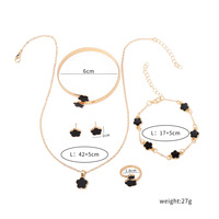Ensemble de bijoux 5 pièces Fleur à cinq pétales pour femme : Collier, Bracelet, Jonc, Boucles d'oreilles, Bagues – Or, Noir, Argent – Style Européen et Américain Élégant