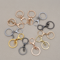 Porte-clés en gros : Accessoires modernes, cadeau créatif, quincaillerie de bagage, porte-clés en métal doré avec mousqueton, anneau pour clés de voiture