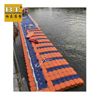 Quai flottant modulaire en PE Quai de bateau en cube Passerelle et quai de jet ski avec accessoires Fournitures marines Pont de plate-forme flottante