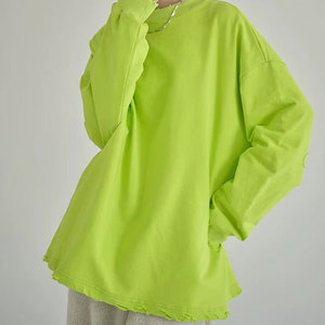 T-shirt ample surdimensionné néon à manches longues pour femmes avec ourlet brut et détails déchirés pour femmes - Product Image 1