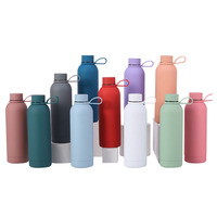 Termo de Acero Inoxidable Moderno con Revestimiento de Goma y Agarre Ergonómico Atlas DrinkWare 350ml/500ml/750ml/1000ml, Portátil y Ecológico para Viajes