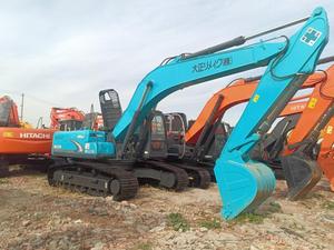 अच्छी गुणवत्ता 20 टन का उपयोग खुदाई के लिए कोम्स्क 210 भारी क्रॉलर हाइड्रोलिक खुदाई कोम्स्क 210 के लिए - Product Image 2