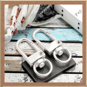 Mini hebilla colorido llavero de Metal pequeña langosta Aleación de Zinc luz moderna simplicidad colgante accesorios al por mayor - Product Image 3