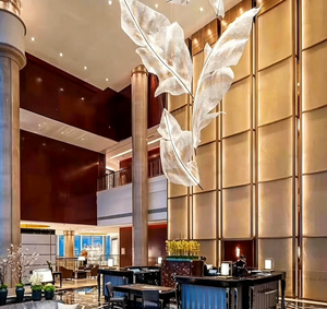 Luminaire suspendu en plumes personnalisé, créatif et sur mesure pour hall d'accueil, restaurant artistique, salon <span class=keywords><strong>de</strong></span> beauté - Product Image 2