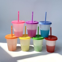 Gobelets en plastique jetables 16 oz avec logo personnalisé, couvercles et pailles à changement de couleur, design moderne, pour fêtes et boissons glacées