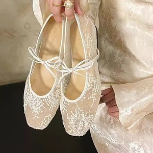 Chaussures de ballet respirantes en maille brodée pour femmes, beige, avec nœud, bout carré, semelle intermédiaire légère en EVA, semelle extérieure en caoutchouc, tendance - Product Image 1