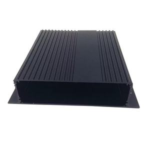 Amplificateur de puissance automobile portable avec boîtier en alliage d'aluminium, niveau de protection IP54, châssis de serveur en panneau d'aluminium - Product Image 1