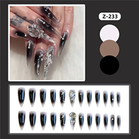 Faux ongles à presser Stiletto Noir Scintillant Glamour, dégradé noir et argent avec grands strass, en acrylique, pour soirées