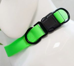 Bonito <span class=keywords><strong>collar</strong></span> suave de PVC para mascotas, impermeable y fácil de limpiar, duradero para gatos o perros, patrón sólido - Product Image 5