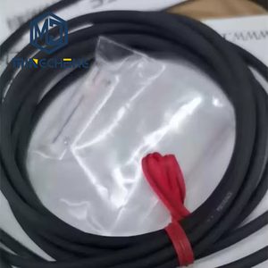 KEYENCE EM-014 แอมพลิฟายเออร์ในตัว, เซ็นเซอร์ตรวจจับระยะใกล้ขนาดเล็ก, ซีรีส์ EM, ฝาครอบตัวเครื่องแบบ M14 NPN EM 014 - Product Image 1