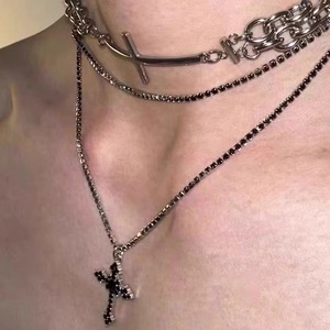 Último segmento ajustable apilado Punk gótico en capas Cruz colgante Collar cadena para mujeres adolescentes ropa de calle alternativa regalo - Product Image 3