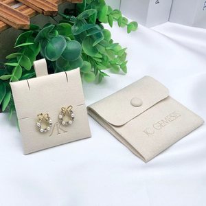 Bolsa de Joyería Personalizada JUNE con Logotipo Grabado, Bolsa de Regalo de Gamuza Pequeña con Soporte para Joyas - Product Image 4