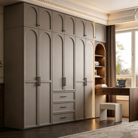 Armoire intégrée de style crème moderne avec étagère de maquillage intégrée pour chambre de villa, hôtel, rangement de vêtements, mobilier sur mesure