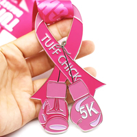 Medalla de lujo personalizada Rosa esmaltada, abalorios 2D3D, fabricante de medallas de cordón para concientización sobre el cáncer de mama