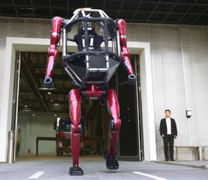 Robot Meca Tripulado Unitree GD01 2026 de Tecnología Futura, Transformable, Bípedo, Cuadrúpedo, Vehículo Andante Montable con Función de Piloto - Product Image 1