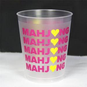 Green You Had Me at Cocktail Vasos de plástico esmerilado, 18-ct Party City - Product Image 6