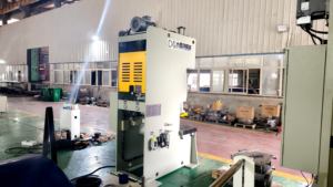 Conception d'usine et fabrication de poinçonneuse de presse d'estampage pneumatique à grande vitesse - Product Image 5