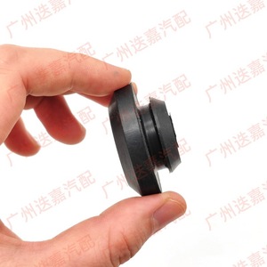ยางรองแท่นเครื่อง Vauxhall Opel Baic รุ่น 90091989 สำหรับอินเตอร์คูลเลอร์ ถังน้ำ และบล็อกกันสั่น - Product Image 2