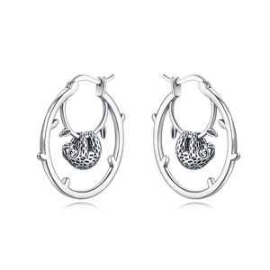 Boucles d'oreilles créoles pour femmes, en laiton blanc, motif paresseux, originales, haut de gamme, pour la vente en gros - Product Image 1