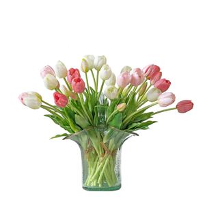 Ramo de Tulipanes Artificiales de PVC Suave de Alta Calidad al por Mayor, Ramo de 40 cm Hecho a Mano, Ecológico, Flores Artificiales Blancas para Mesa - Product Image 1