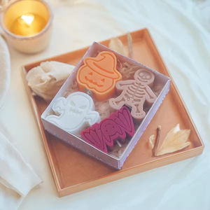 Bougie d'aromathérapie faite à la main en cire de soja biologique en forme de citrouille avec boîte personnalisée pour Halloween Cadeaux de Pâques et de vacances - Product Image 6