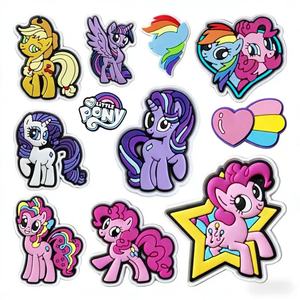 HY Venta al por Mayor Serie Mi Pequeña Casa Accesorios DIY Divertidos Adornos Desmontables de PVC para Zapatos, Hebillas y Dijes - Product Image 1