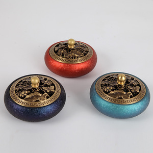 Brûleur d'encens Tongpu Craftsman en cuivre pur à dégradé de couleurs pour usage domestique, brûleur d'encens d'intérieur pour bois de santal, encens d'agarwood - Product Image 1