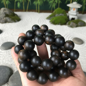 สร้อยข้อมือไม้กฤษณาดำธรรมชาติ คุณภาพพรีเมียม เรซิ่นเนื้อไม้ดี มีหลายขนาดให้เลือก 6 มม. 10 มม. 12 มม. 14 มม. 16 มม. 18 มม. - Product Image 1