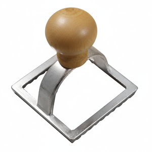Utensili per Pasta in Alluminio e Legno 6x6cm con Manico, Semplici, Eccellenti, Sicuri, Tradizionali, per Forme Gradevoli, Fresche e Rapide - Product Image 2