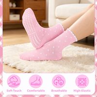 Chaussettes de Pilates OEM de haute qualité avec grip, motif à volants mignon, à pois et à carreaux, en silicone, pour barre, entraînement pieds nus et yoga