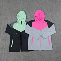 Ensemble 3 pièces à séchage rapide, sweat à capuche coloré, t-shirt, style confortable pour la course, coupe-vent et protection solaire