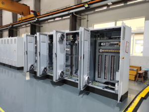 ตู้ควบคุมอุตสาหกรรม OEM ODM UL508A PLC CE MCC สำหรับมอเตอร์ AC วัสดุเหล็ก อุปกรณ์ไฟฟ้า - Product Image 3