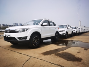 Niedrige Preise 2025 Chinesische Preise 4*<span class=keywords><strong>2</strong></span> FAW R7 Small Mini Suv 4 Räder Günstige Benzin autos für Erwachsene - Product Image 5