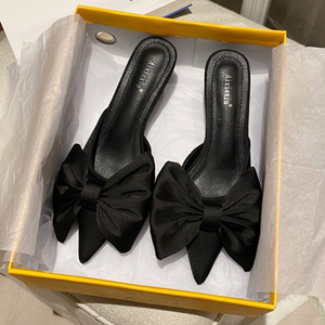 Nuevos Mules de Moda 2025 con Punta en Pico y Tacón Bajo de Seda para Mujer - Product Image 2