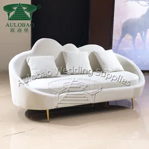 Penerimaan Lounge Beludru Putih Kursi Empuk Dubai Furnitur Sofa Pernikahan