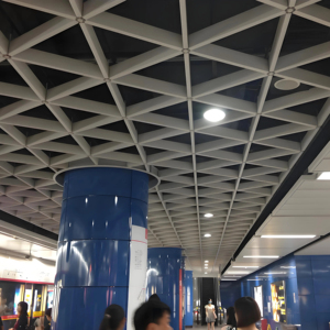 Hoja curva impermeable <span class=keywords><strong>de</strong></span> aluminio, placa <span class=keywords><strong>de</strong></span> tira decorativa <span class=keywords><strong>de</strong></span> Metal ignífugo, uso en exteriores, azulejo <span class=keywords><strong>de</strong></span> cerámica integrado, techo suspendido - Product Image 4