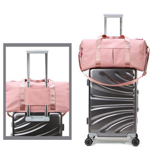 Sac de <span class=keywords><strong>sport</strong></span> Logo personnalisé unisexe imperméable Yoga Gym Sacs de <span class=keywords><strong>sport</strong></span> <span class=keywords><strong>Sport</strong></span> Polyester sec et humide Sac polochon rose - Product Image 4