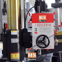 Perceuse radiale hydraulique de vente directe d'usine Perceuse radiale debout Z3050x16 de haute qualité