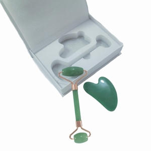 Pierre d'aventurine verte, jade gua sha et rouleau pour le visage avec boîte cadeau - Product Image 3