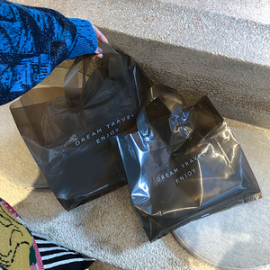 YC tùy chỉnh may <span class=keywords><strong>LDPE</strong></span> mua sắm túi phân hủy sinh học mềm vòng lặp xử lý túi nhựa gói miếng vải hình tam giác loại túi nhựa - Product Image 6