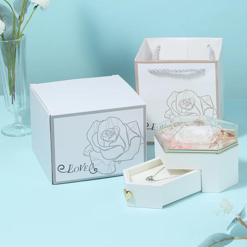 Fleur éternelle blanche