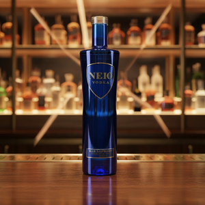 <span class=keywords><strong>Botella</strong></span> <span class=keywords><strong>de</strong></span> Vidrio <span class=keywords><strong>Azul</strong></span> Pulverizado <span class=keywords><strong>de</strong></span> Alta Calidad <span class=keywords><strong>de</strong></span> 700ml 500ml con Impresión <span class=keywords><strong>de</strong></span> Calcomanía Dorada y Acabado <span class=keywords><strong>de</strong></span> Corcho para <span class=keywords><strong>Whisky</strong></span>, Ginebra y Bebidas Energéticas Premium - Product Image 1