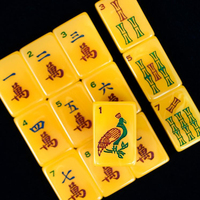 Rareté : Ensemble de Mahjong Dragon Écologique de 166 tuiles, Premium, Fait main, Gravé en profondeur, Imprimé UV, avec Étui en peau de serpent et Supports en cerisier pour