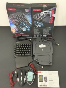 <span class=keywords><strong>Clavier</strong></span> et <span class=keywords><strong>souris</strong></span> filaires à <span class=keywords><strong>une</strong></span> <span class=keywords><strong>main</strong></span> avec rétroéclairage multicolore, mini <span class=keywords><strong>clavier</strong></span> de jeu pour jeux mobiles CF et PUBG - Product Image 6