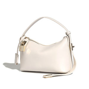 Vendita calda da <span class=keywords><strong>donna</strong></span> <span class=keywords><strong>borsa</strong></span> a <span class=keywords><strong>tracolla</strong></span> in <span class=keywords><strong>pelle</strong></span> vegana piccola alla moda di colore nero Low MOQ all'ingrosso con spalla in PU borse a <span class=keywords><strong>tracolla</strong></span> da <span class=keywords><strong>donna</strong></span> - Product Image 4