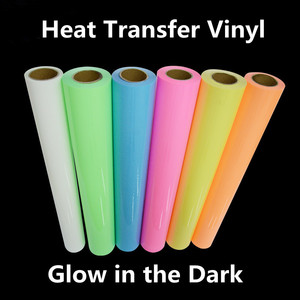 Nuevos materiales con calidad mejorada de vinilo de transferencia de calor de la <span class=keywords><strong>serie</strong></span> Glow in Dark para decoración de ropa, sombreros, telas, zapatos, - Product Image 2