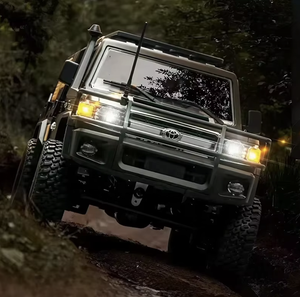 MN82S Toyota LC79 Licenciado 1:12 Todoterreno RC Rock Crawler 2.4G Camioneta Teledirigida con Tracción 4x4 Luces LED Supertourer - Product Image 2
